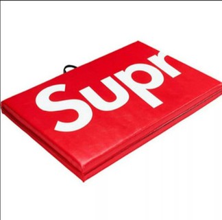 Supreme Foldable Mat (FW17)