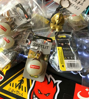 Supreme Spotlit Keychain (SS19)